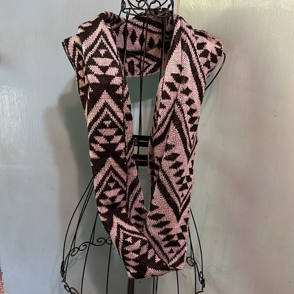 Infinity scarf black and gray - Picture 2 of 4